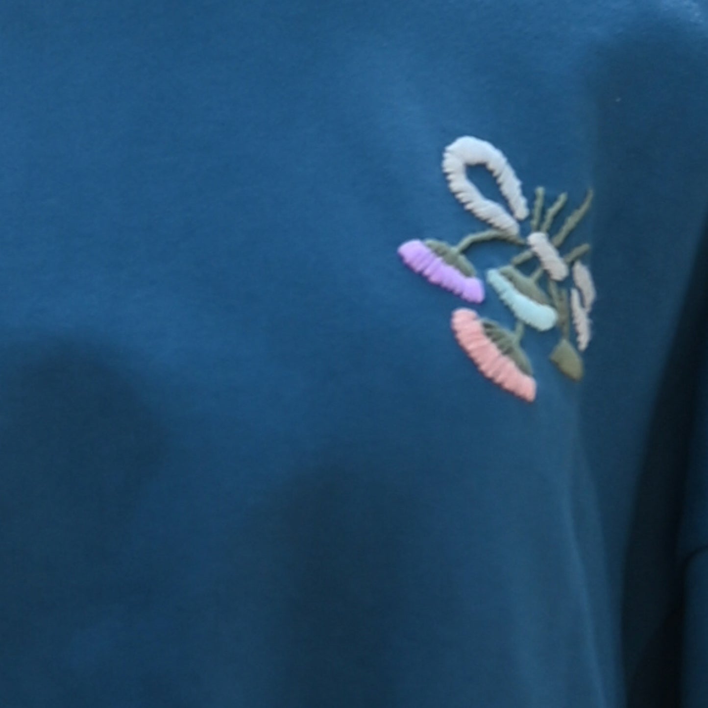 Embroidery Detail Waist String Sweatshirt